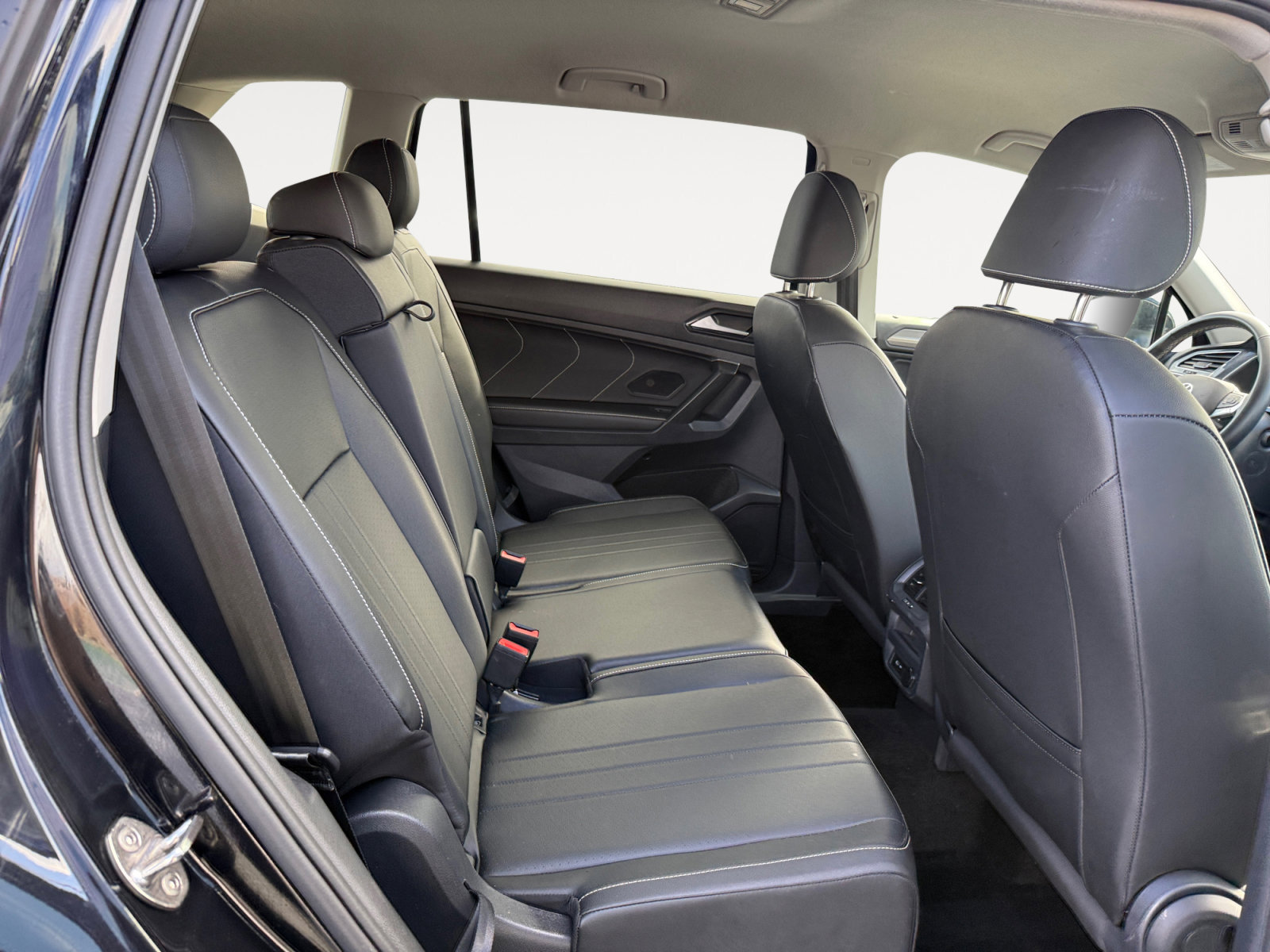 Certified 2023 Volkswagen Tiguan SE image 18