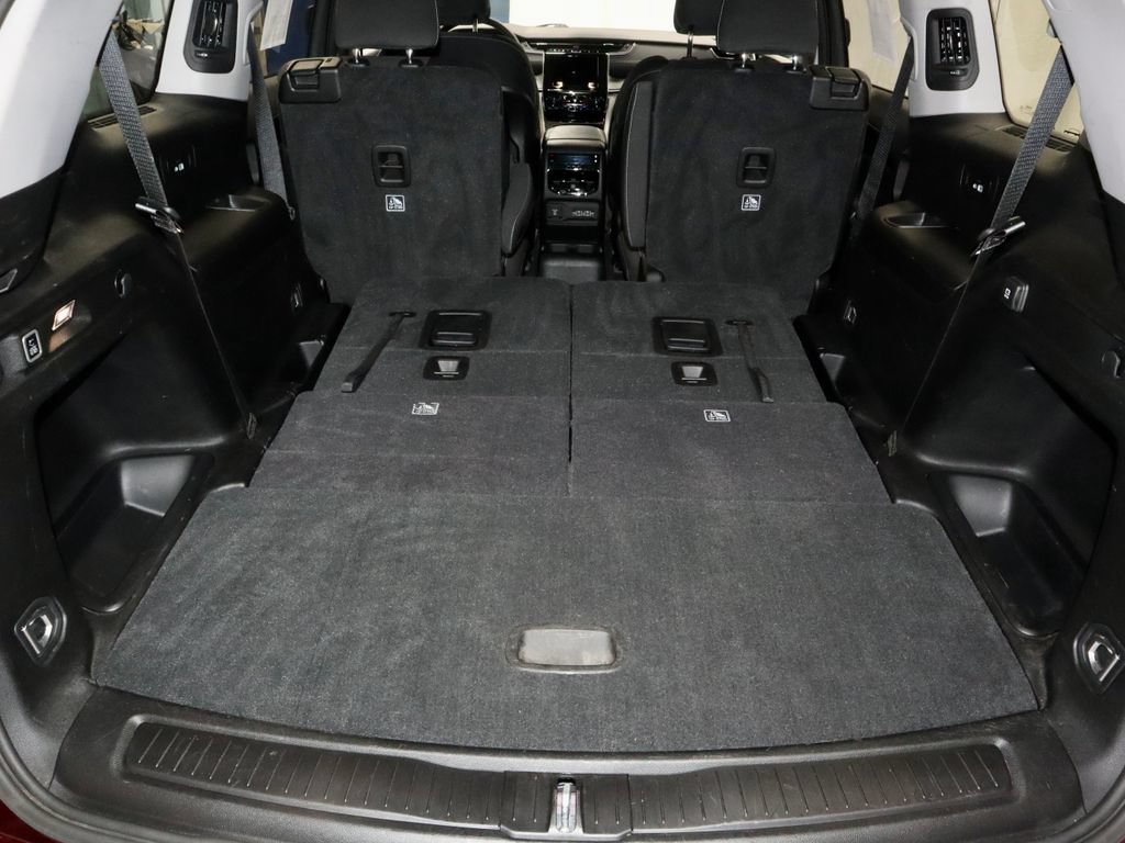 Used 2023 Jeep Grand Cherokee L Laredo w/ Luxury Tech Group I AWD/4WD image 14