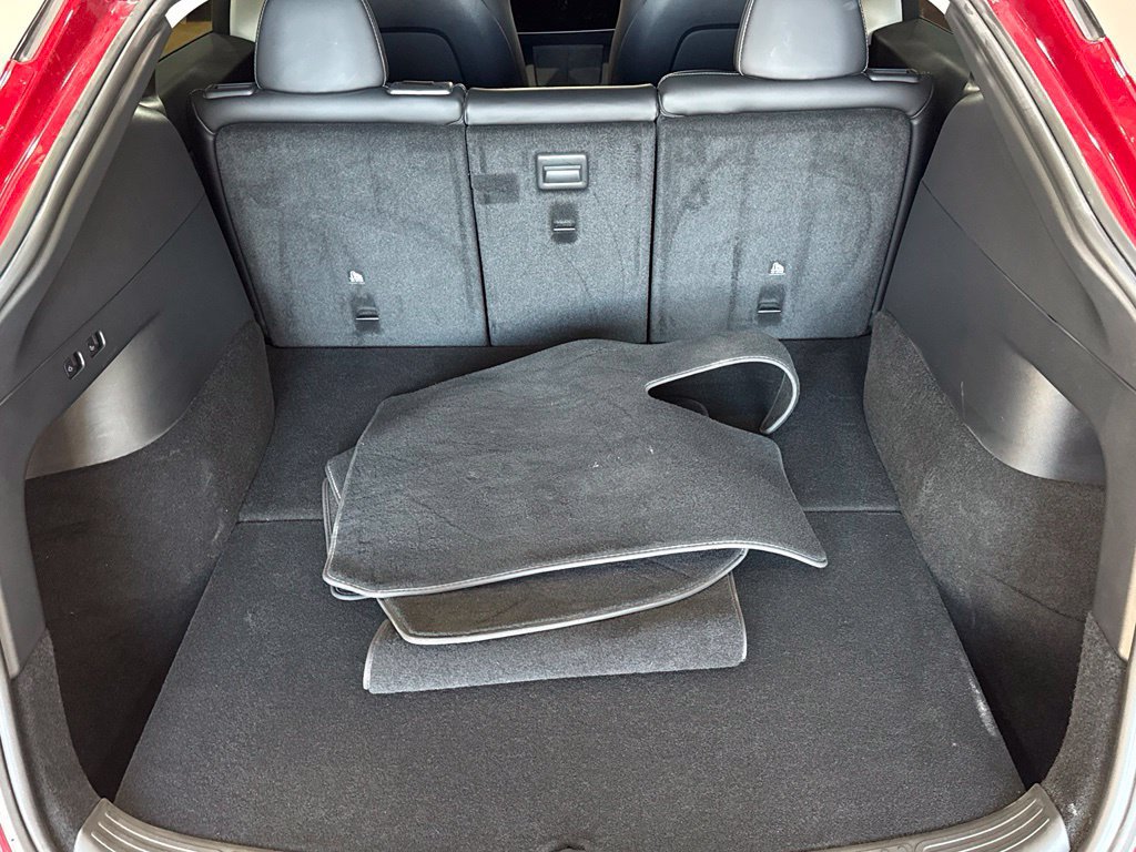 Used 2022 Tesla Model Y Long Range AWD/4WD image 22