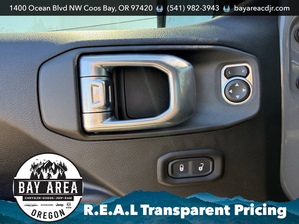 Used 2021 Jeep Wrangler Rubicon w/ Cold Weather Group AWD/4WD image 12