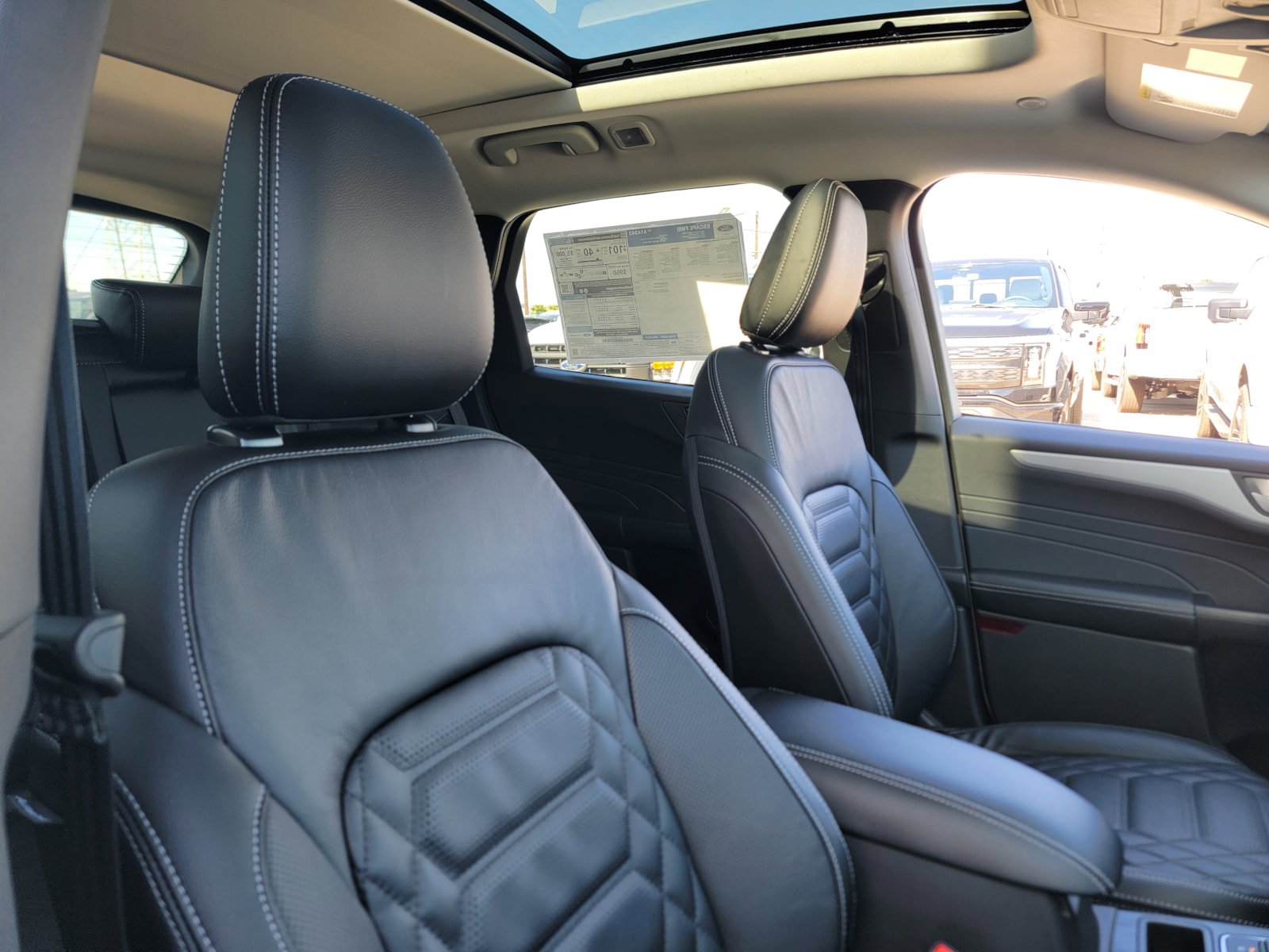 New 2024 Ford Escape SE w/ PHEV Premium Package image 14