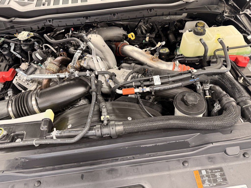 Used 2025 Ford F450 Platinum w/ FX4 Off-Road Package image 36