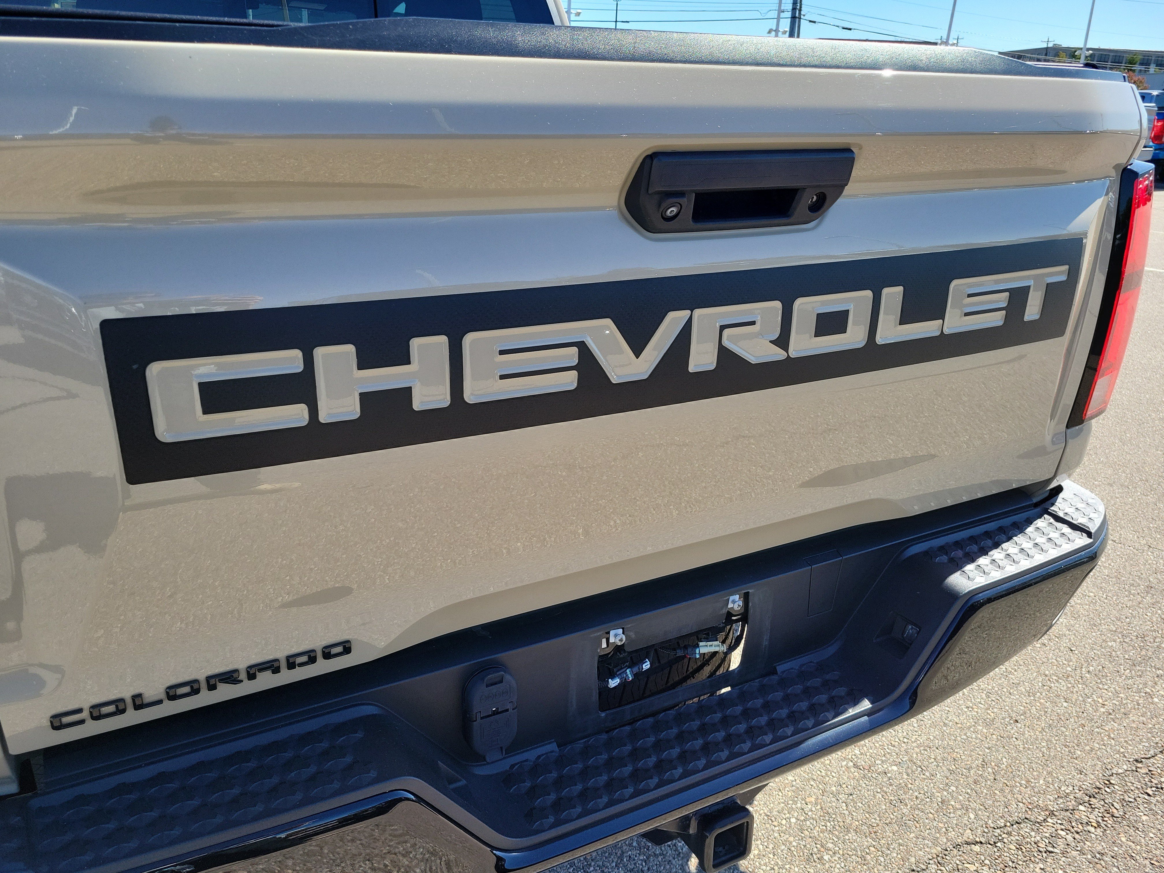 Used 2023 Chevrolet Colorado Z71 w/ Z71 Convenience Package 2 AWD/4WD image 6