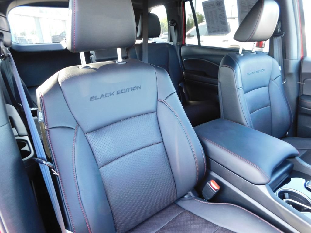 Used 2025 Honda Passport Black Edition image 21