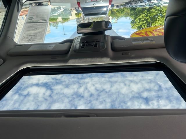 Used 2023 Toyota Highlander Limited AWD/4WD image 25