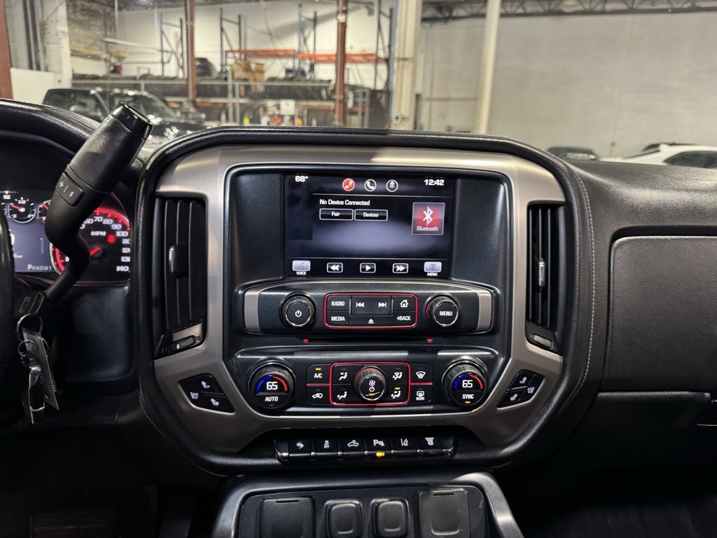 Used 2015 GMC Sierra 3500 Denali image 31