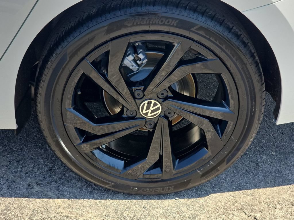 New 2026 Volkswagen Jetta SE FWD image 30