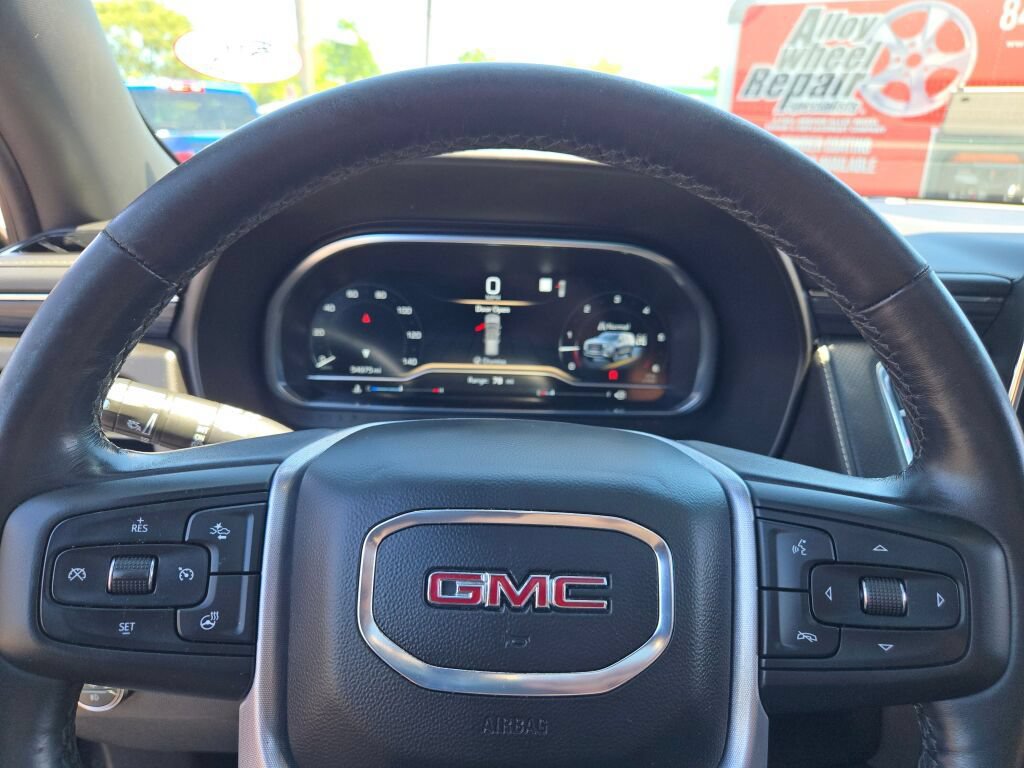 Certified 2023 GMC Yukon XL SLT w/ SLT Premium Package AWD/4WD image 38
