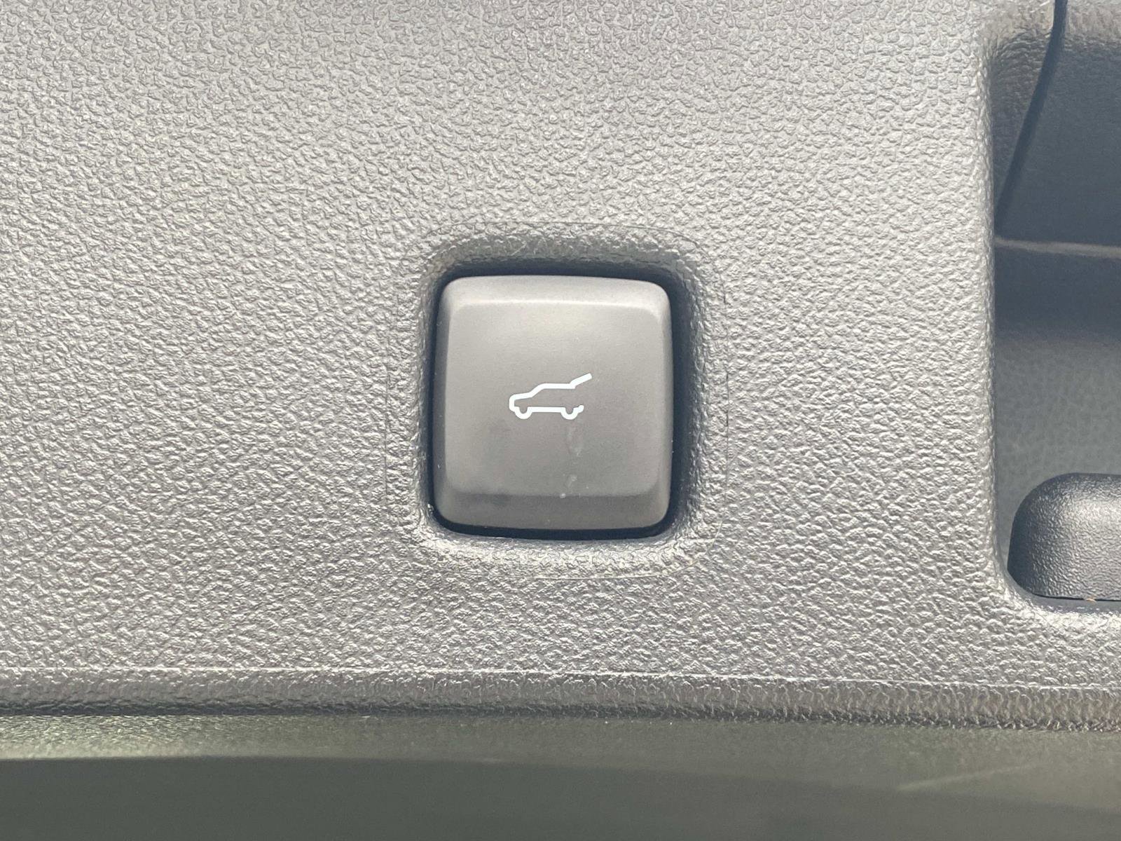 Used 2024 Ford Escape ST-Line w/ Tech Pack #1 image 9