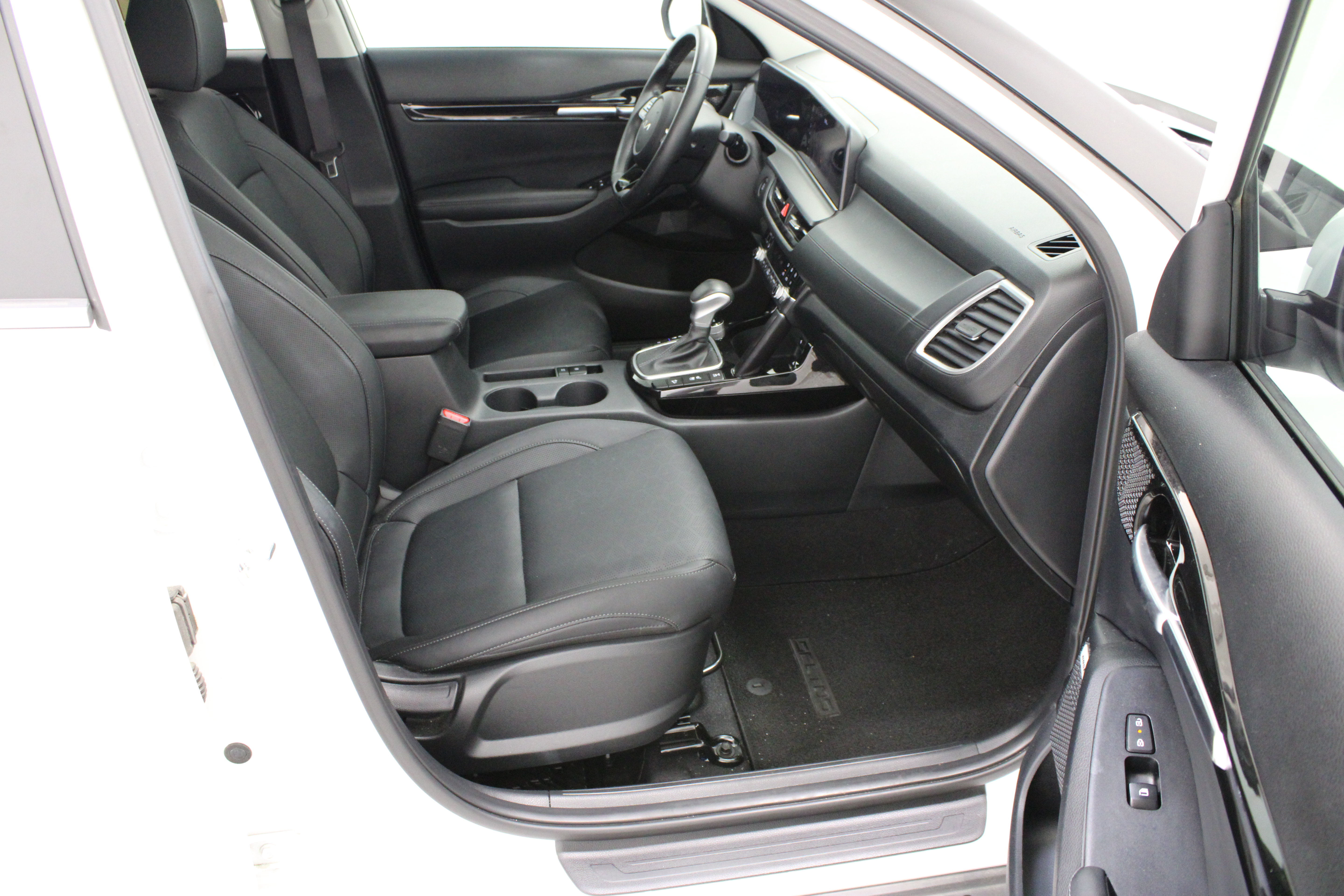 Used 2024 Kia Seltos SX w/ SX Sunroof Package AWD/4WD image 41