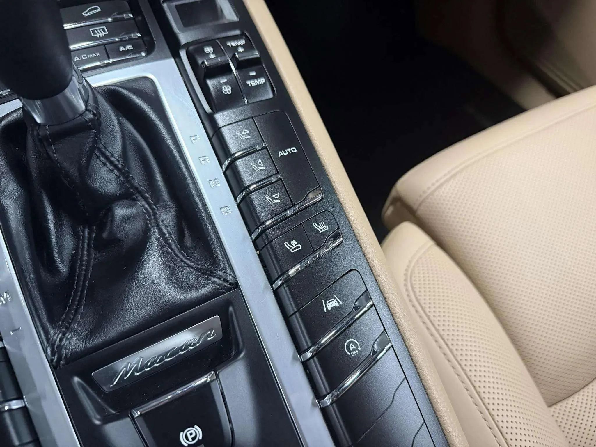 Used 2020 Porsche Macan Sport Edition image 26