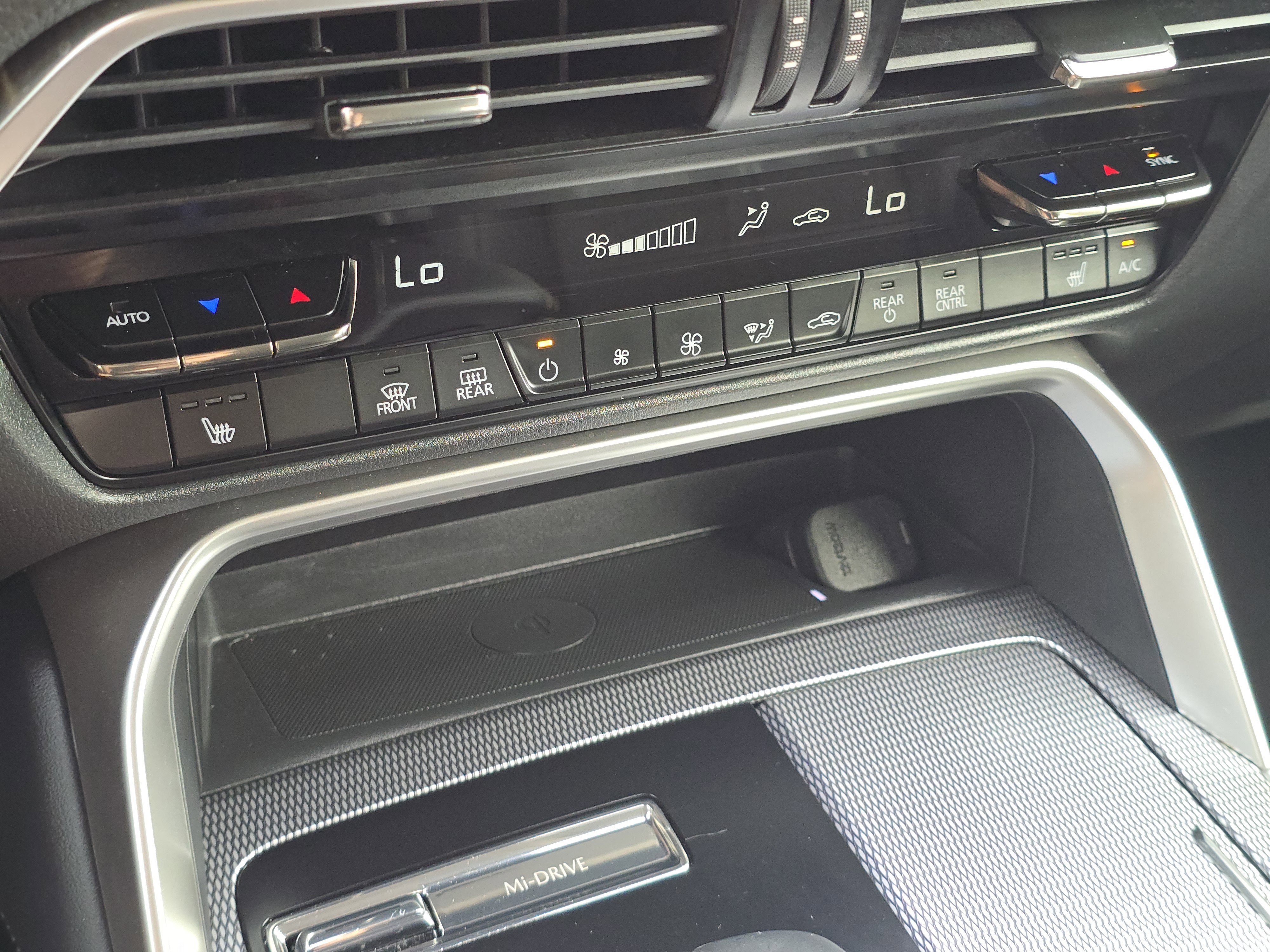 Used 2025 MAZDA CX-90 3.3 Turbo w/ Premium Sport Pkg image 21