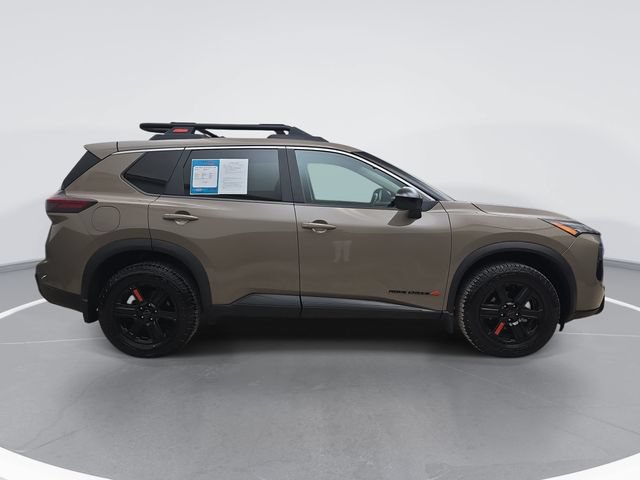 Used 2025 Nissan Rogue SV AWD/4WD image 5