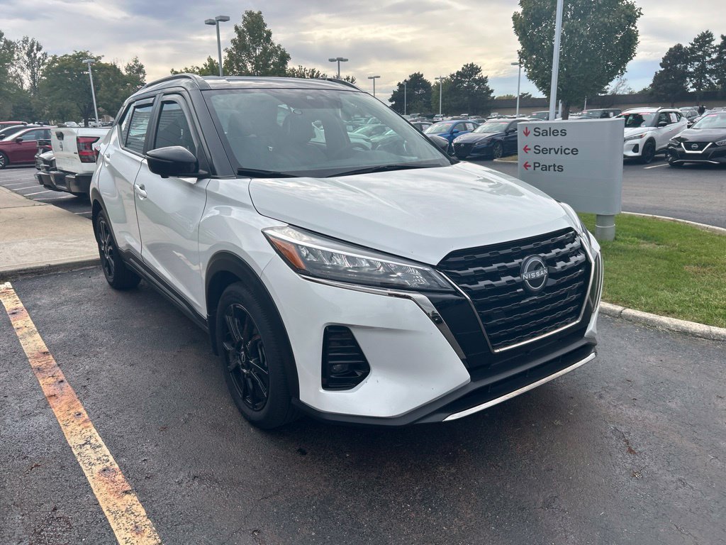 Certified 2023 Nissan Kicks SR w/ SR Premium Package FWD image 4