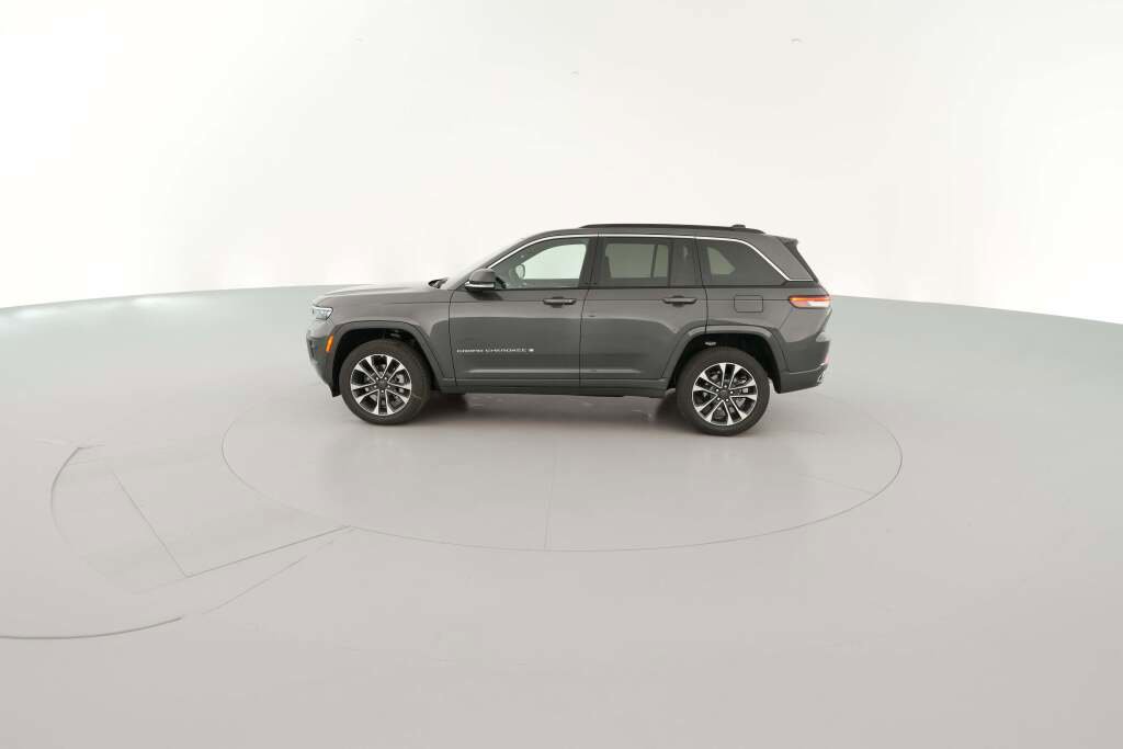 New 2025 Jeep Grand Cherokee Overland image 6