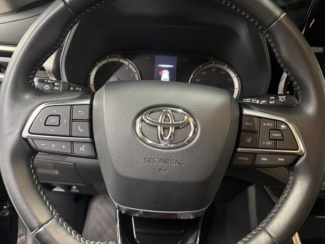 Used 2020 Toyota Highlander LE AWD/4WD image 19
