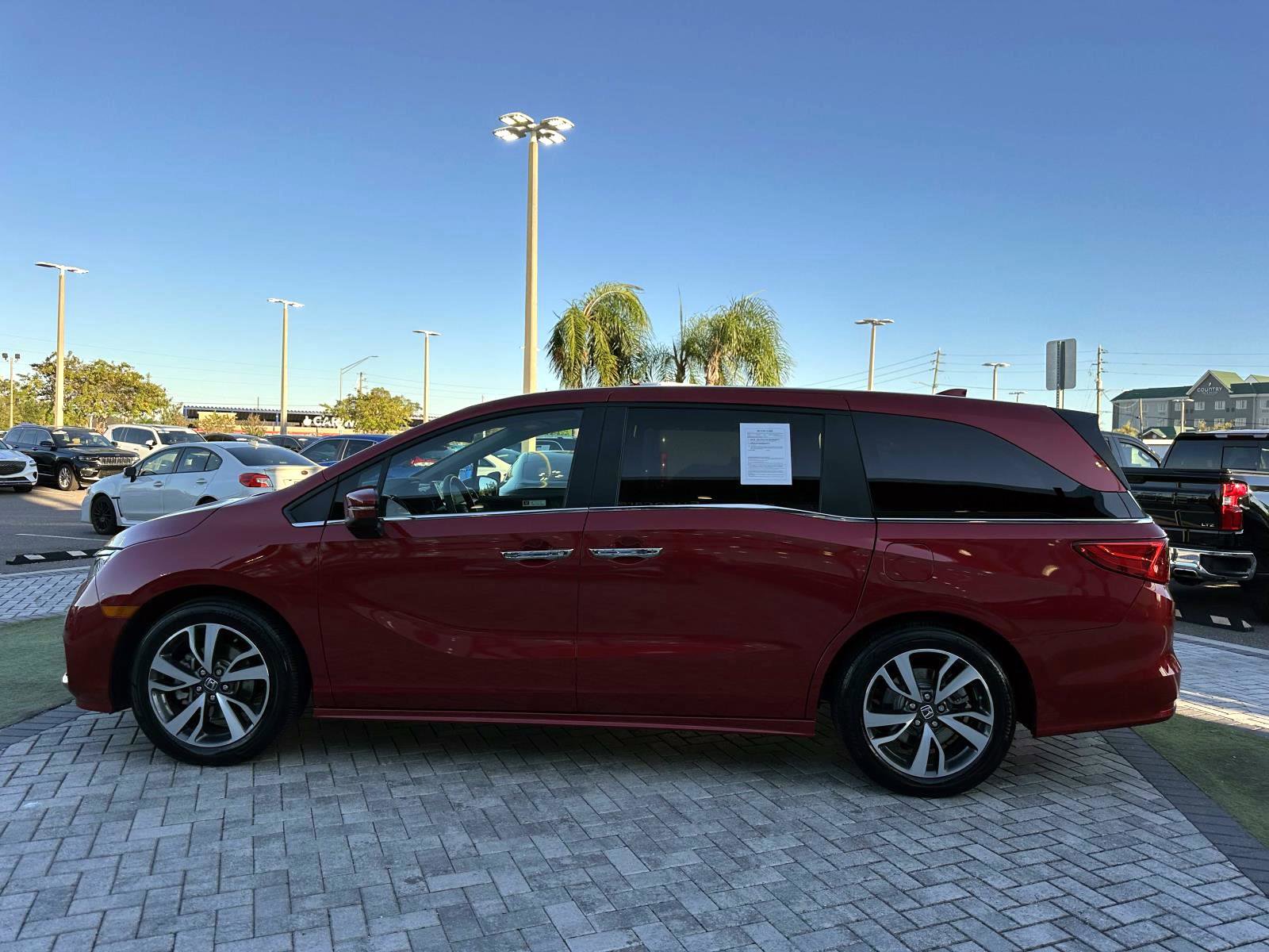 Used 2023 Honda Odyssey Touring image 5