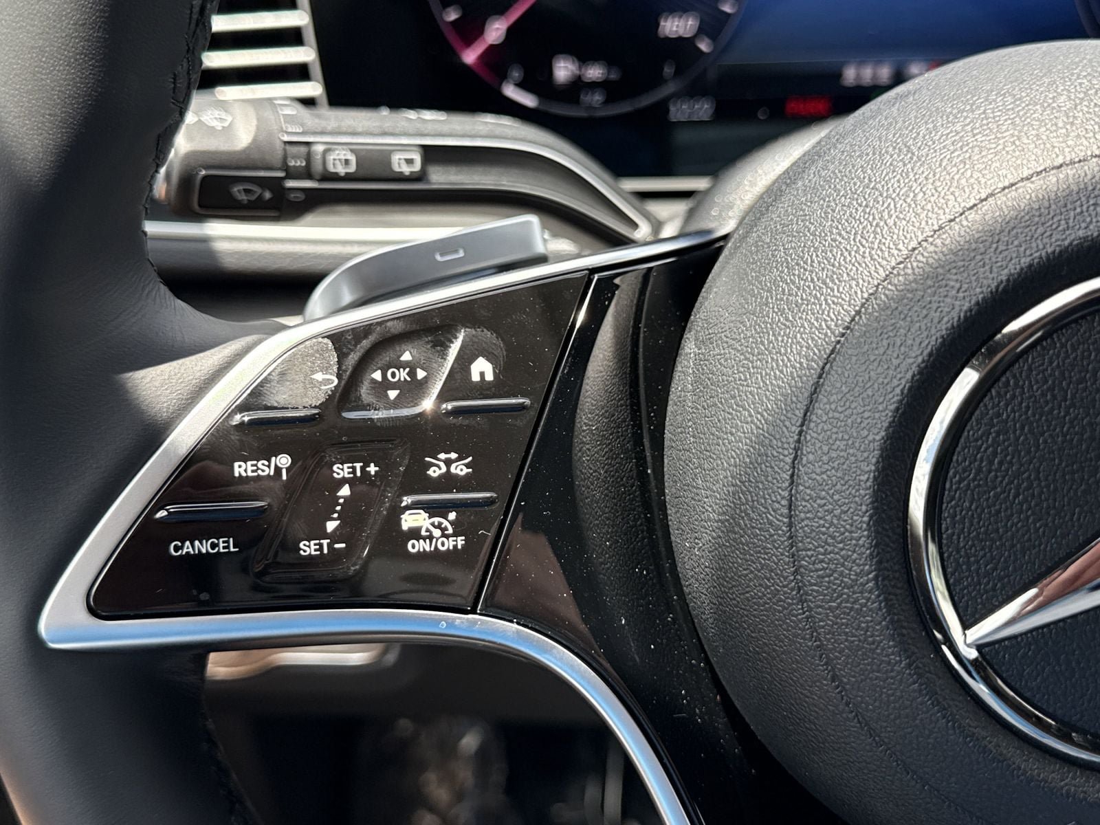 Used 2025 Mercedes-Benz GLE 450e 4MATIC image 21