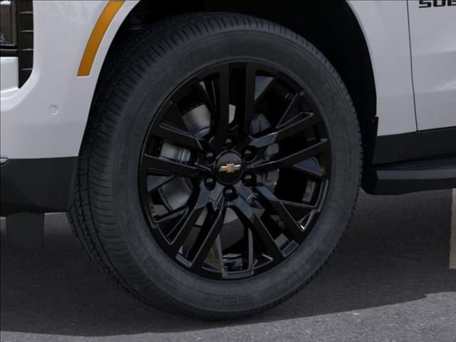 New 2025 Chevrolet Suburban Premier image 9