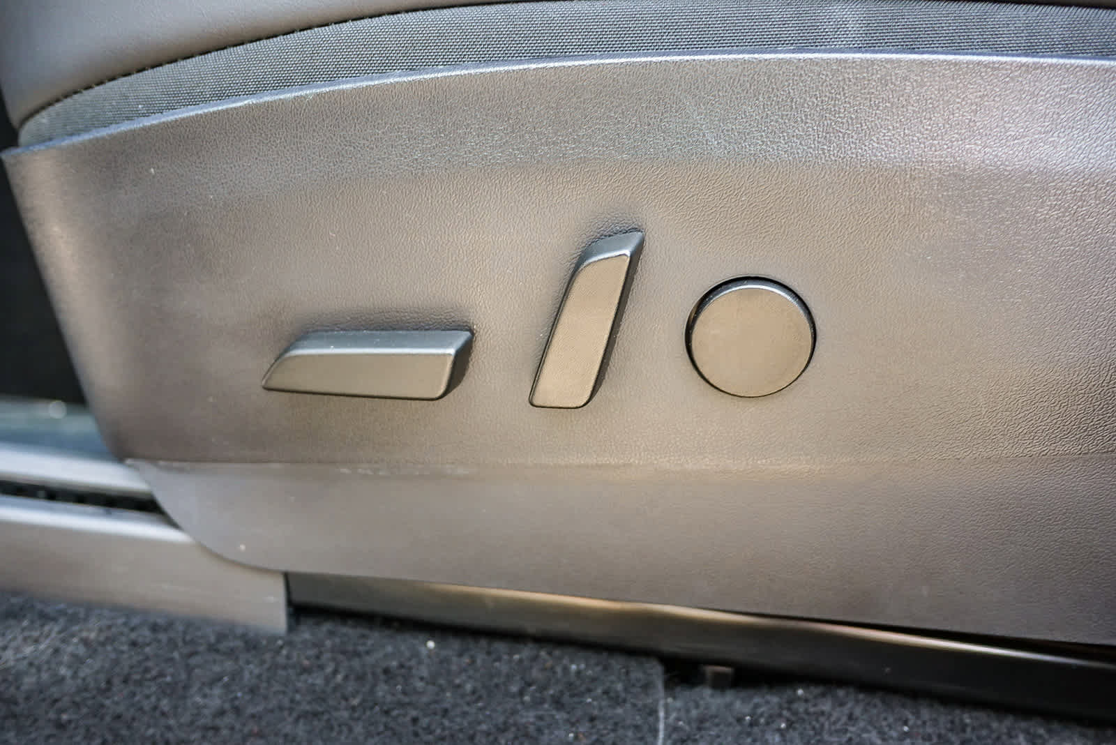 Used 2020 Tesla Model Y Long Range image 21