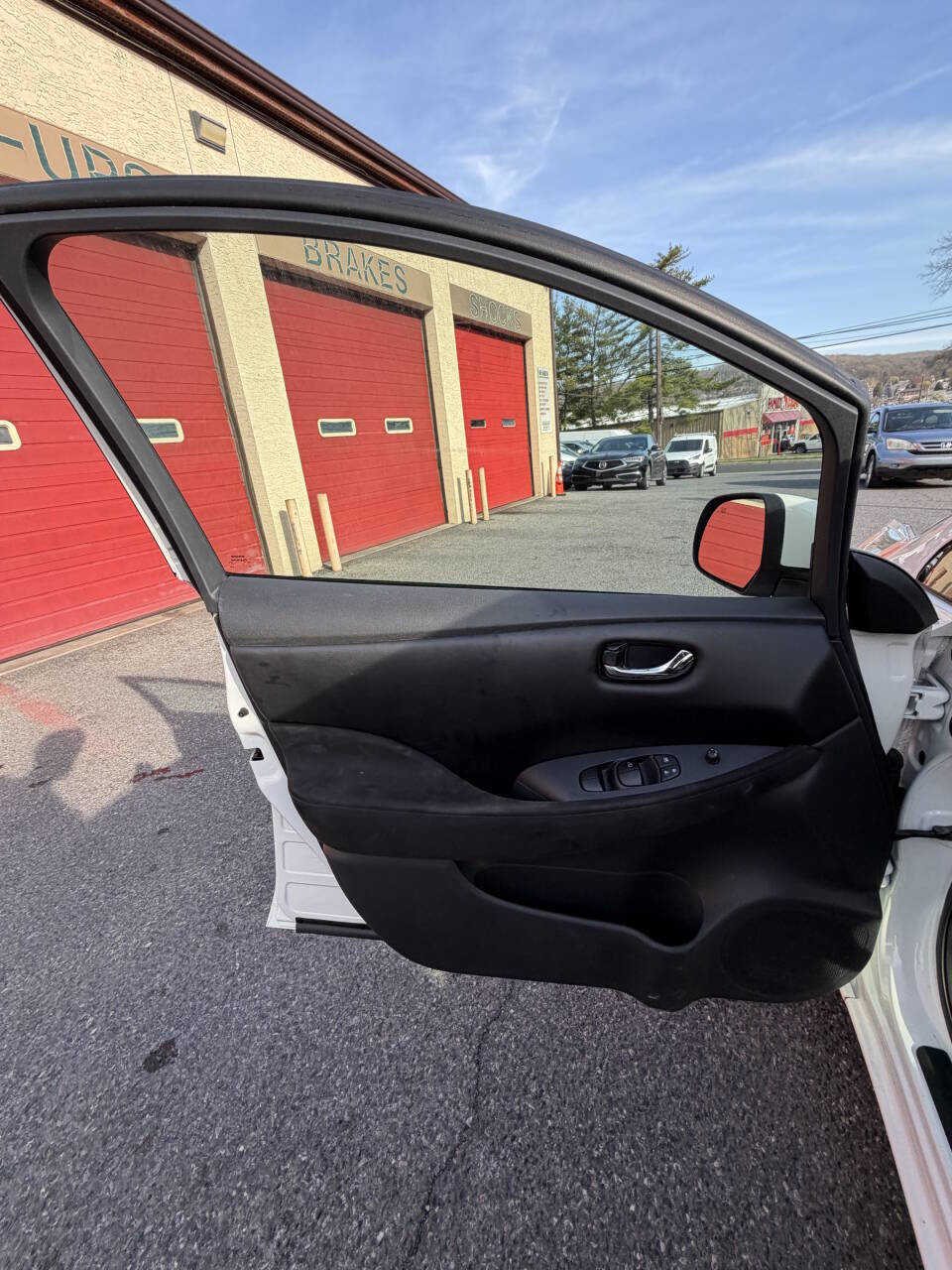 Used 2015 Nissan Leaf S w/ Charge Package image 23