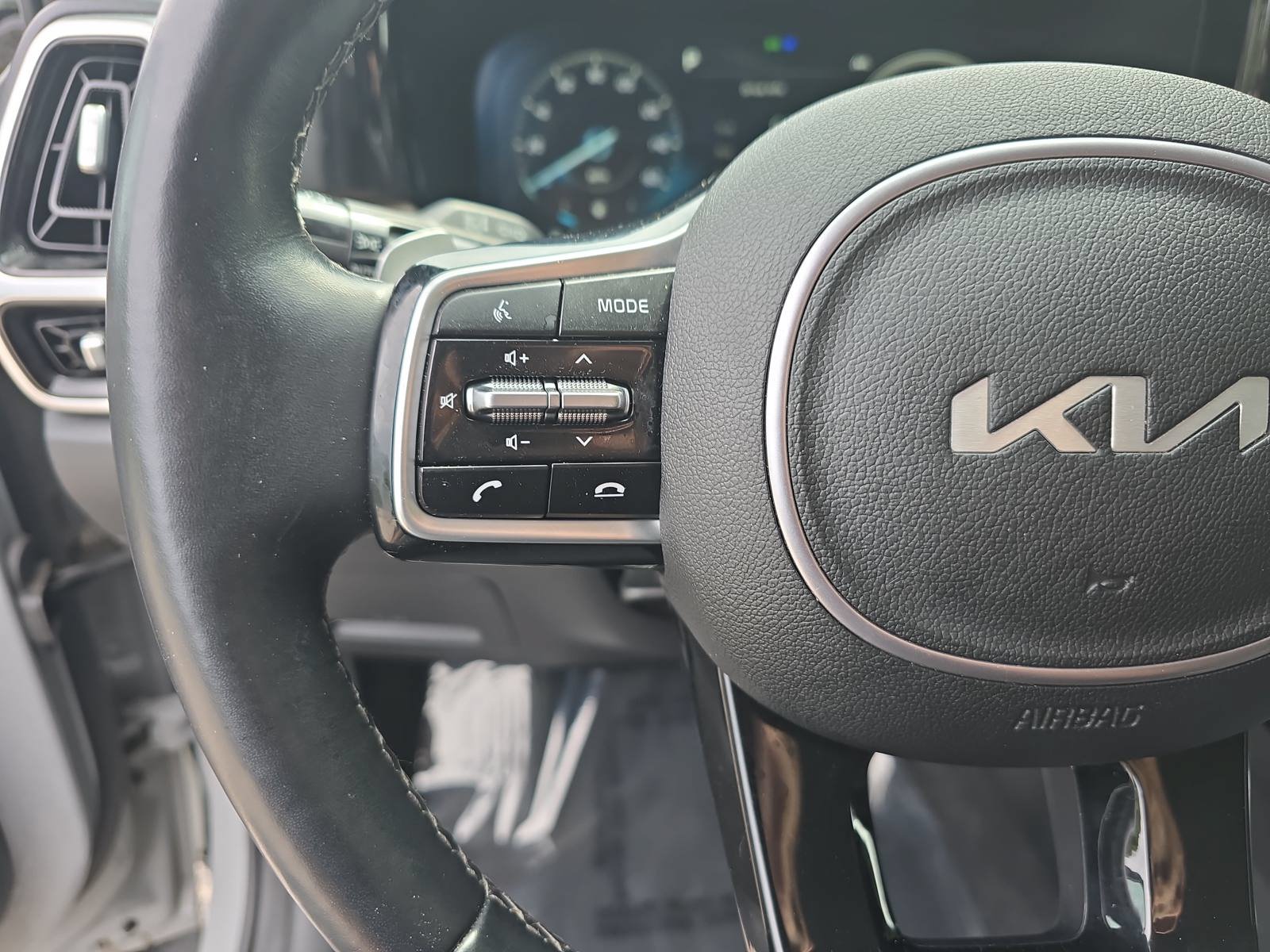 Used 2023 Kia Sorento SX Prestige AWD/4WD image 18
