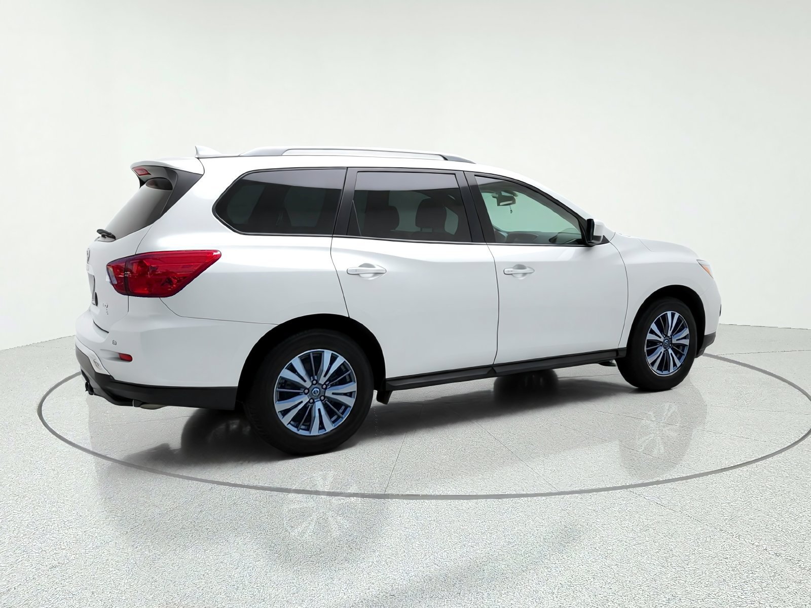 Used 2019 Nissan Pathfinder SL AWD/4WD image 8