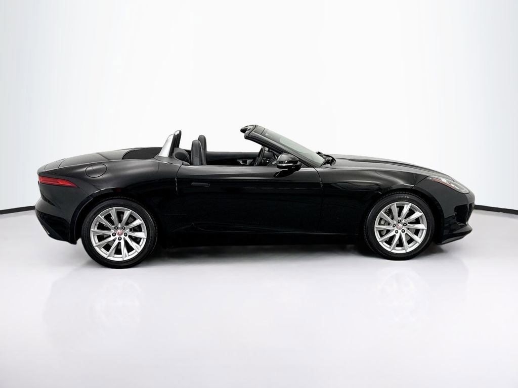 Used 2016 Jaguar F-TYPE Convertible image 4