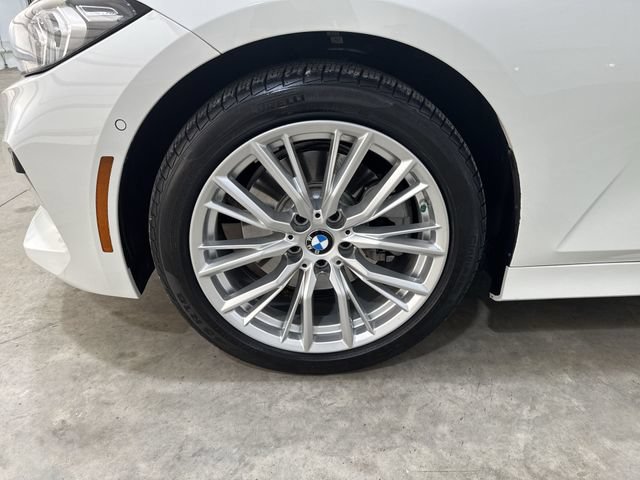 Used 2023 BMW 330i Sedan w/ Premium Package RWD image 34