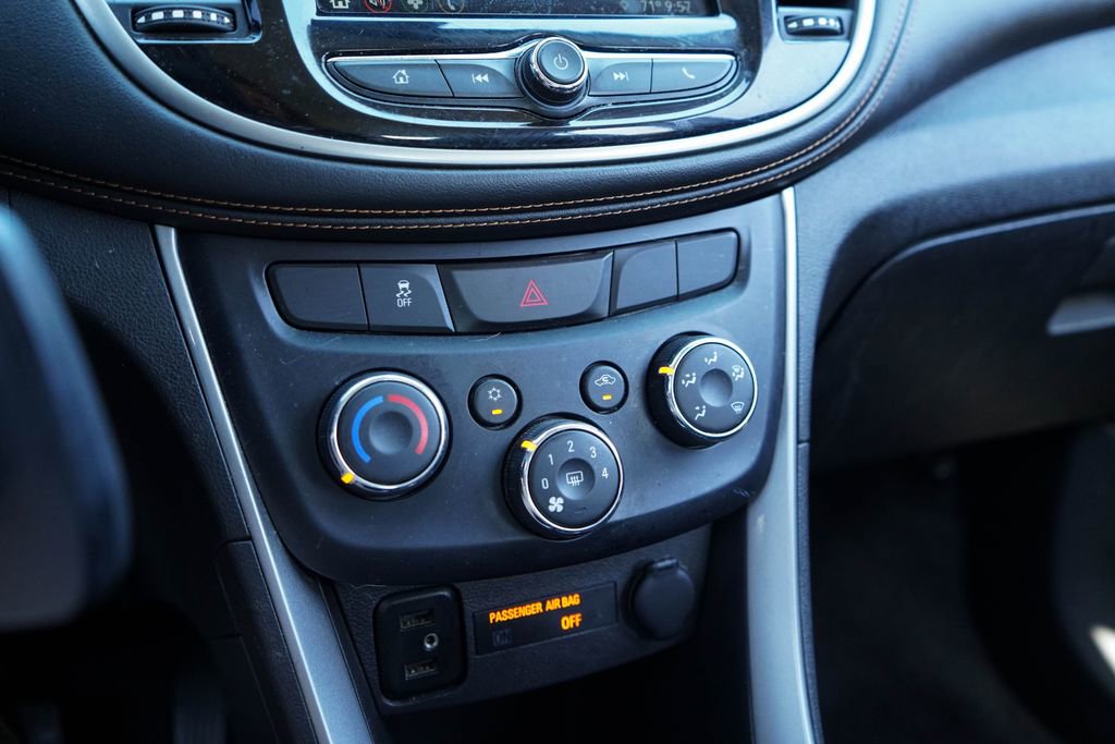 Used 2019 Chevrolet Trax LS FWD image 25