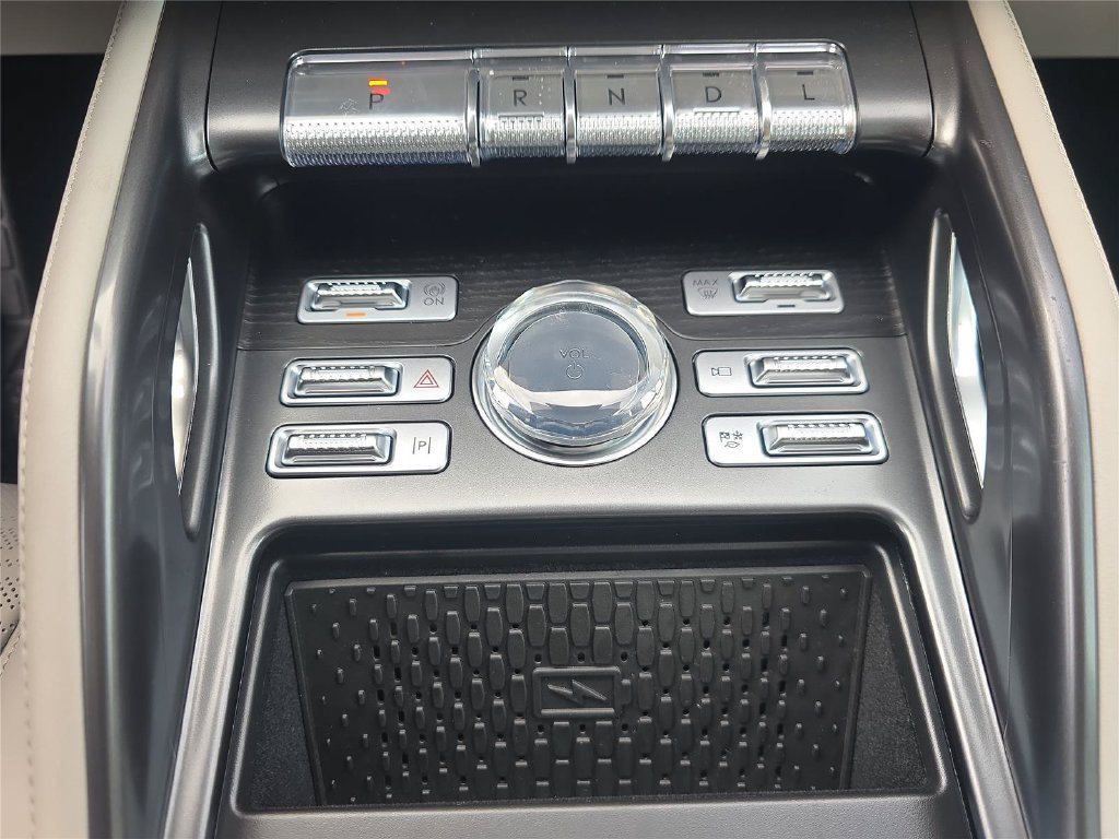 New 2026 Lincoln Nautilus Reserve AWD/4WD image 17
