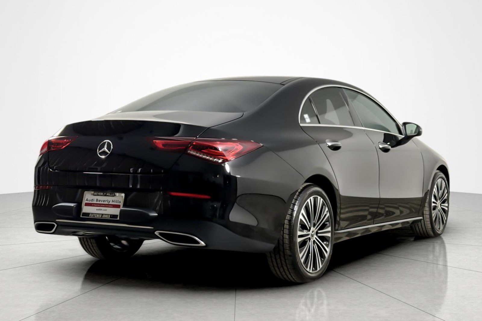 Used 2023 Mercedes-Benz CLA 250 w/ Premium Package image 5