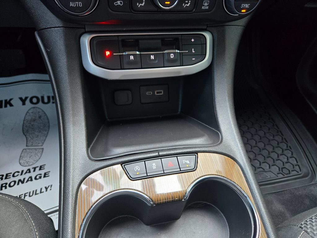 Used 2023 GMC Acadia SLE FWD image 26