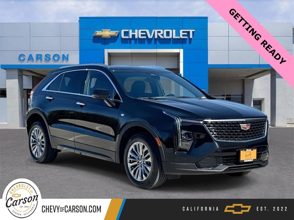 Used 2024 Cadillac XT4 Premium Luxury image 1
