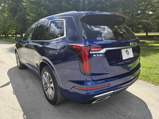 Used 2025 Cadillac XT6 Premium Luxury image 4