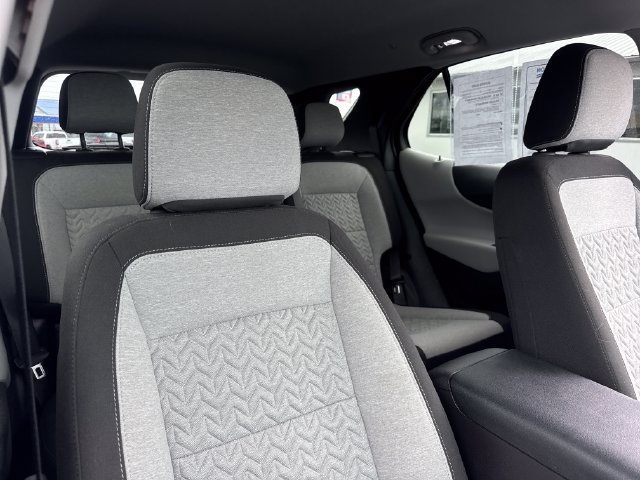 Used 2024 Chevrolet Equinox LT FWD image 27