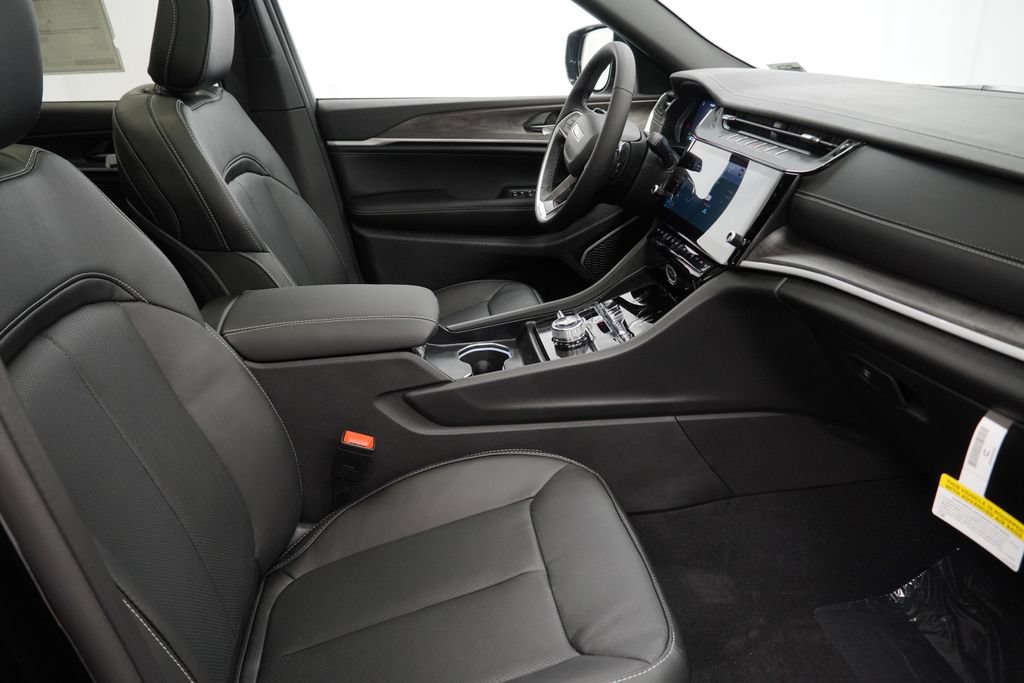 New 2026 Jeep Grand Cherokee L Limited AWD/4WD image 35