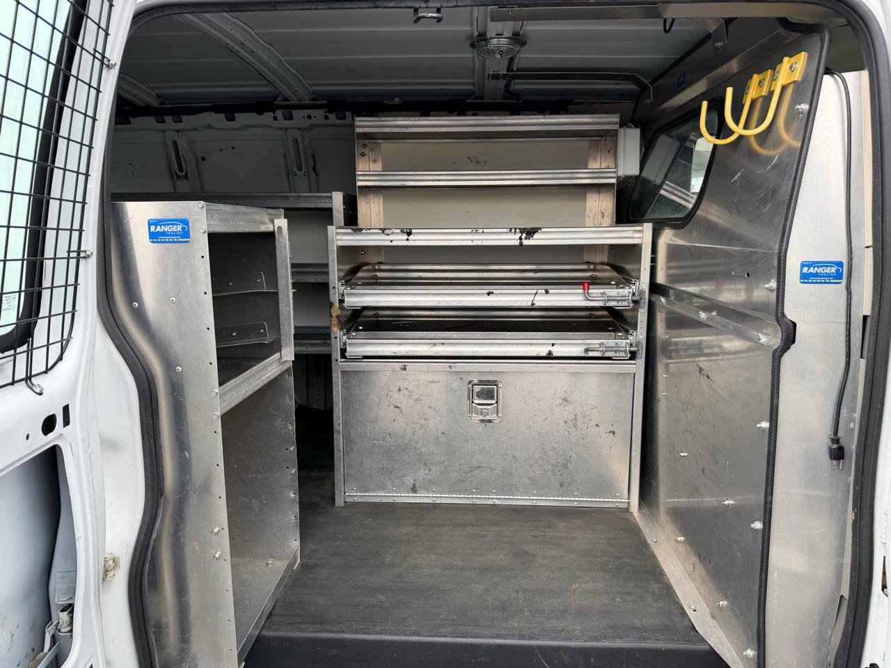 Used 2014 Chevrolet Express 2500 RWD image 14