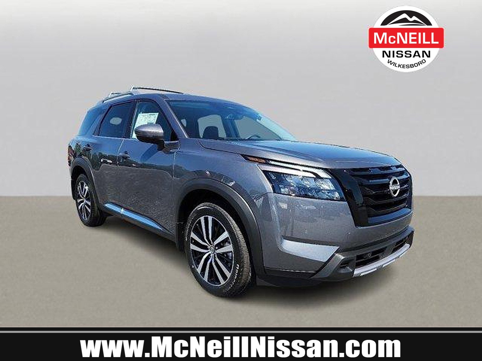 New 2025 Nissan Pathfinder Platinum w/ Black Appearance Package image 1