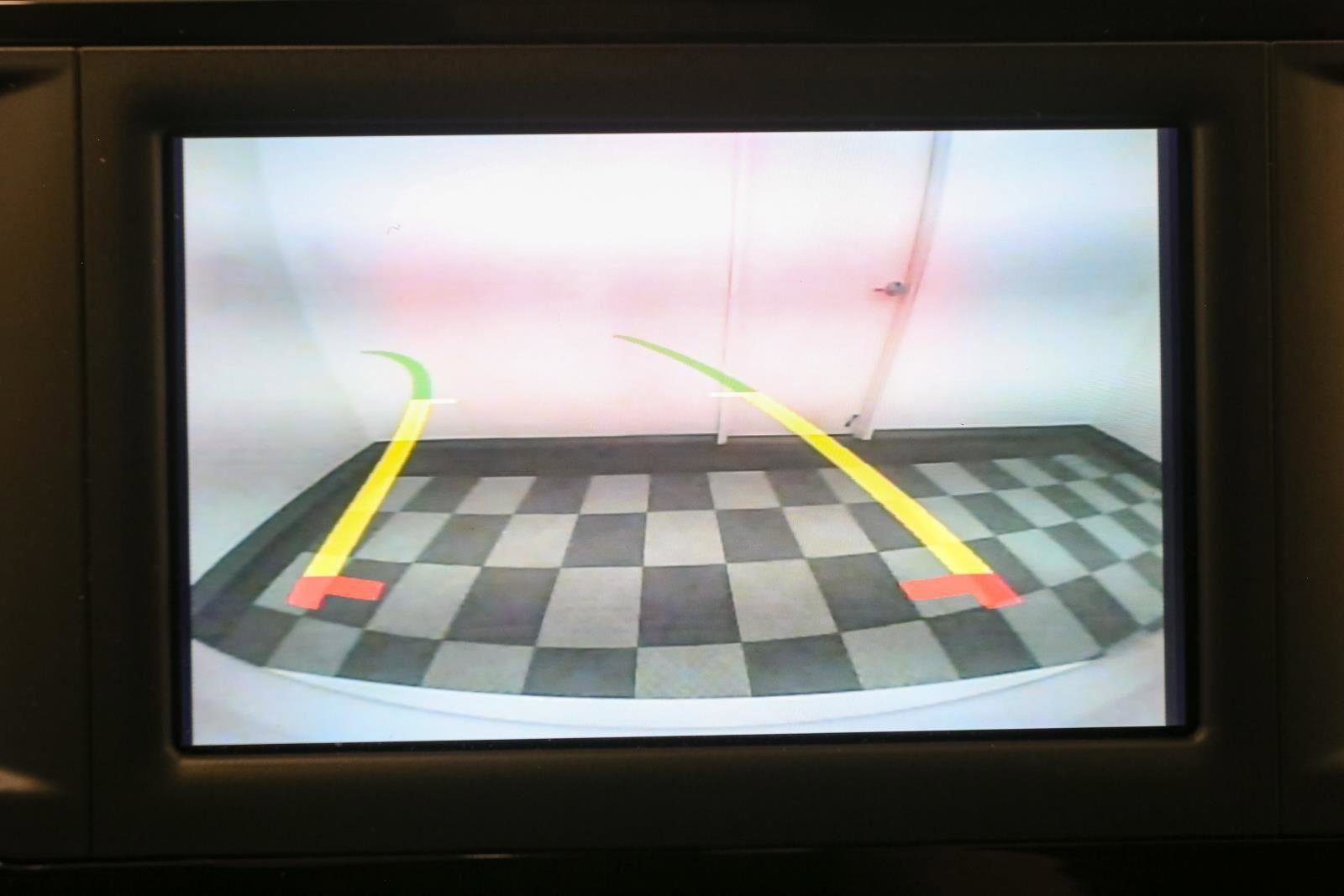 Used 2024 Chrysler Voyager LX image 31