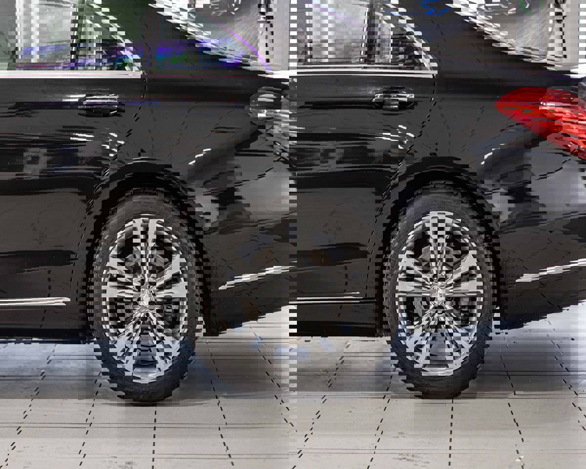 Used 2017 Mercedes-Benz S 550e w/ Premium Package image 7