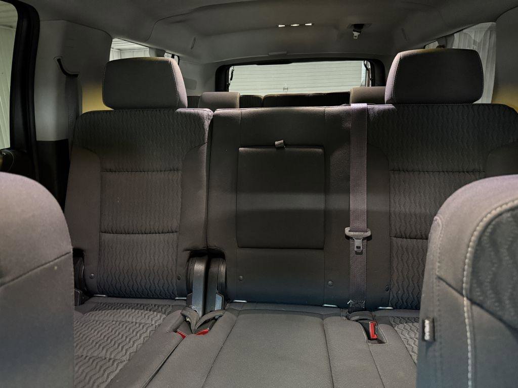 Used 2017 Chevrolet Suburban LS AWD/4WD image 17