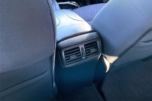 Used 2018 Nissan Rogue SV w/ Premium Package image 10