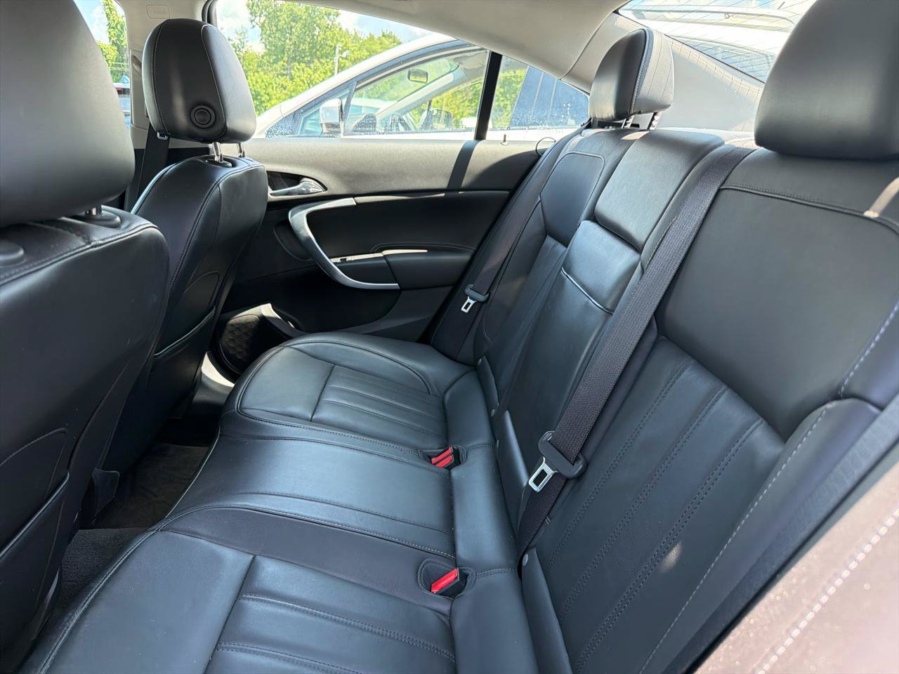 Used 2012 Buick Regal Premium FWD image 13