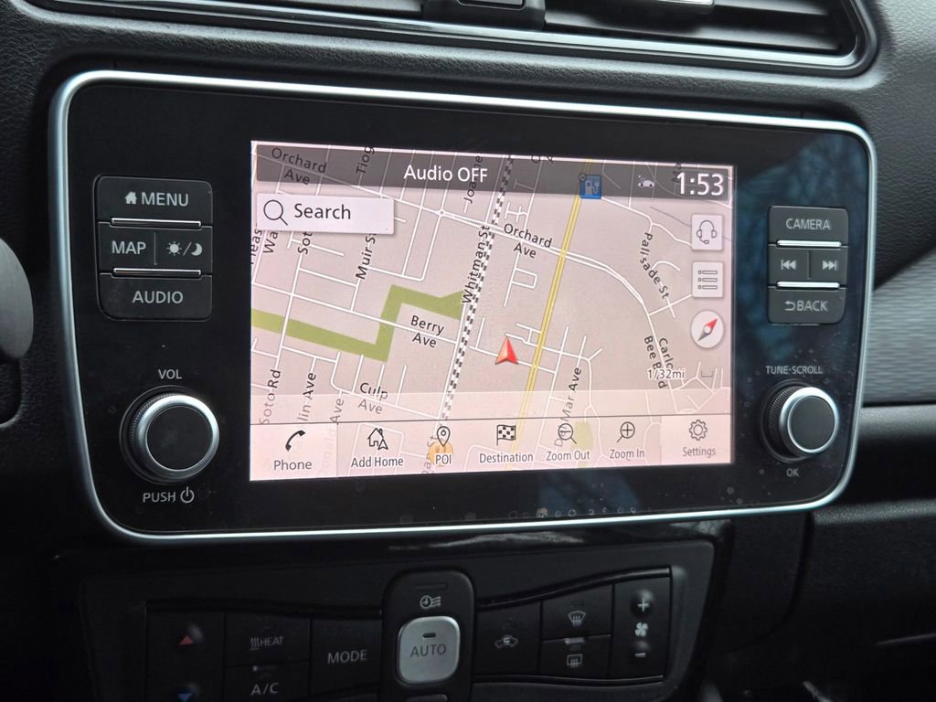 Used 2020 Nissan Leaf SV w/ SV Technology Package image 12