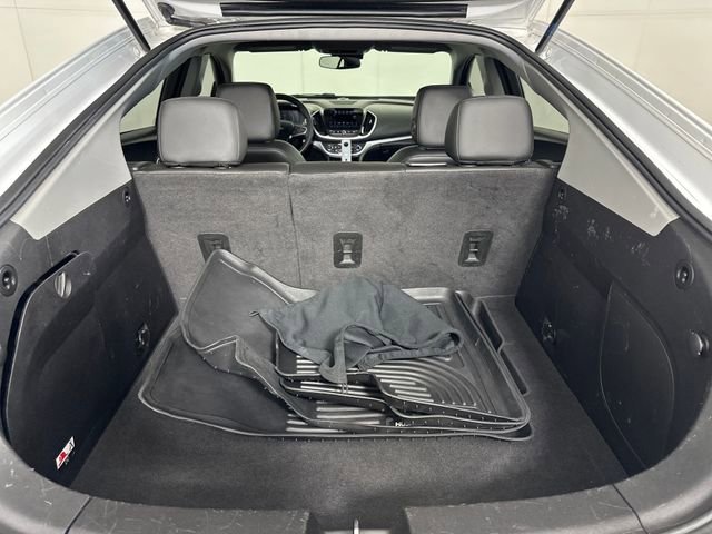Used 2017 Chevrolet Volt LT w/ Comfort Package image 26