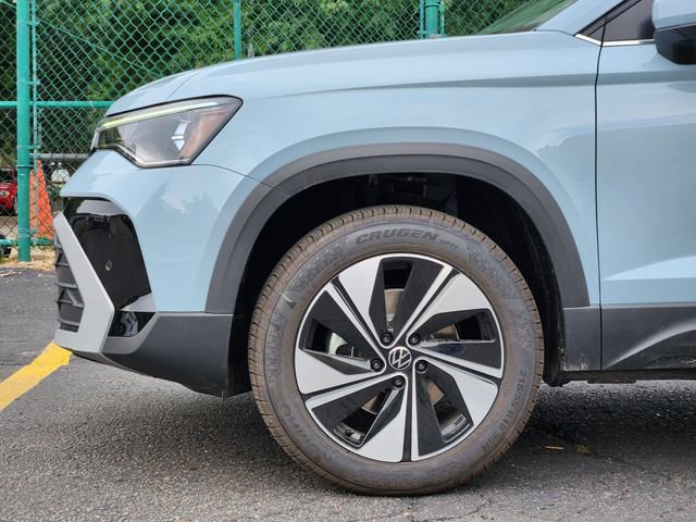 New 2025 Volkswagen Taos SE image 10