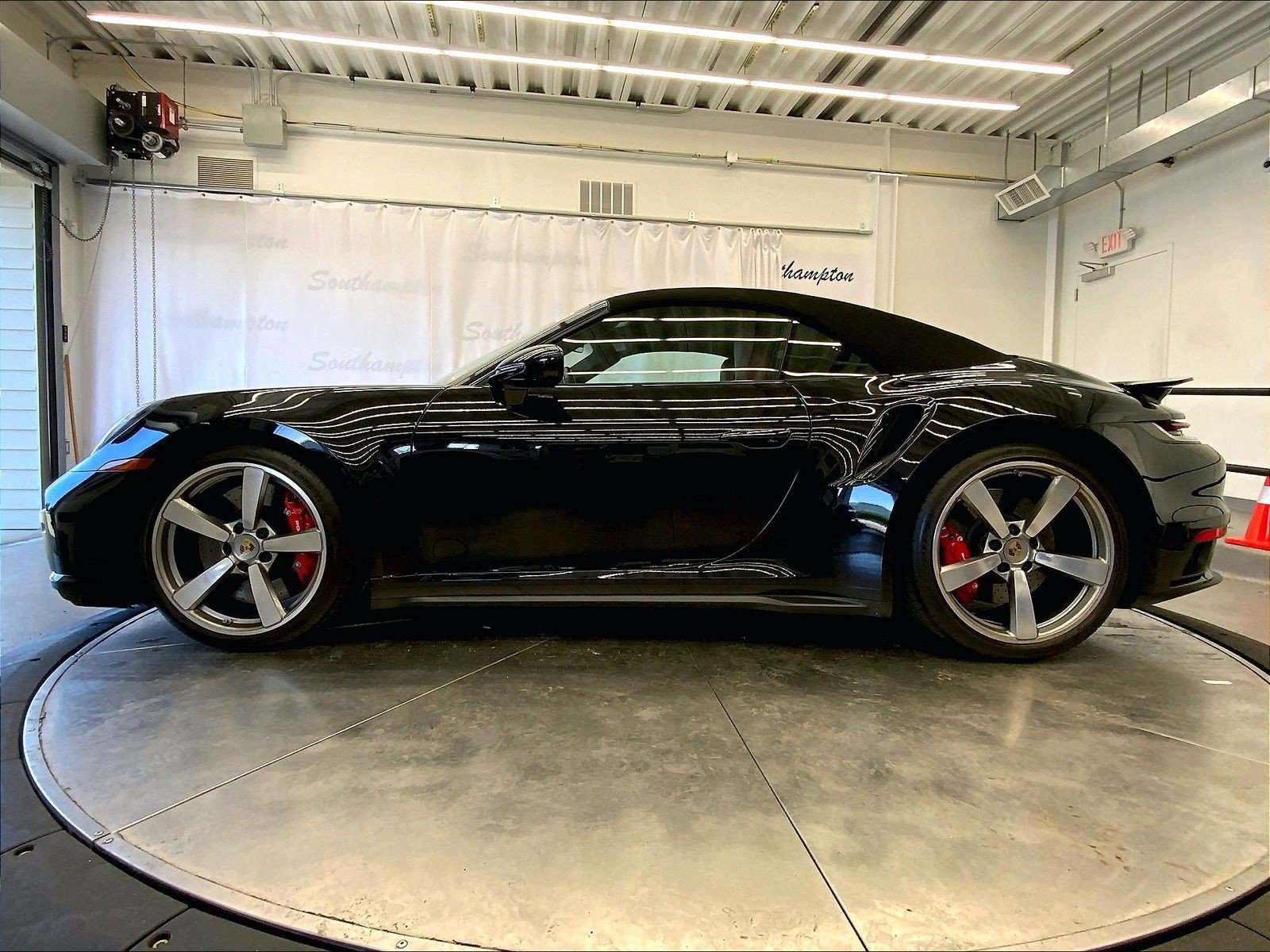 Certified 2023 Porsche 911 Turbo AWD/4WD image 2