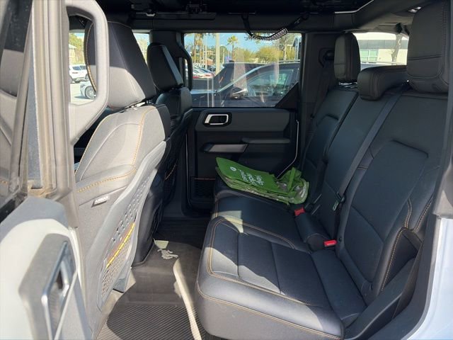 Used 2023 Ford Bronco Badlands w/ Sasquatch Package image 14