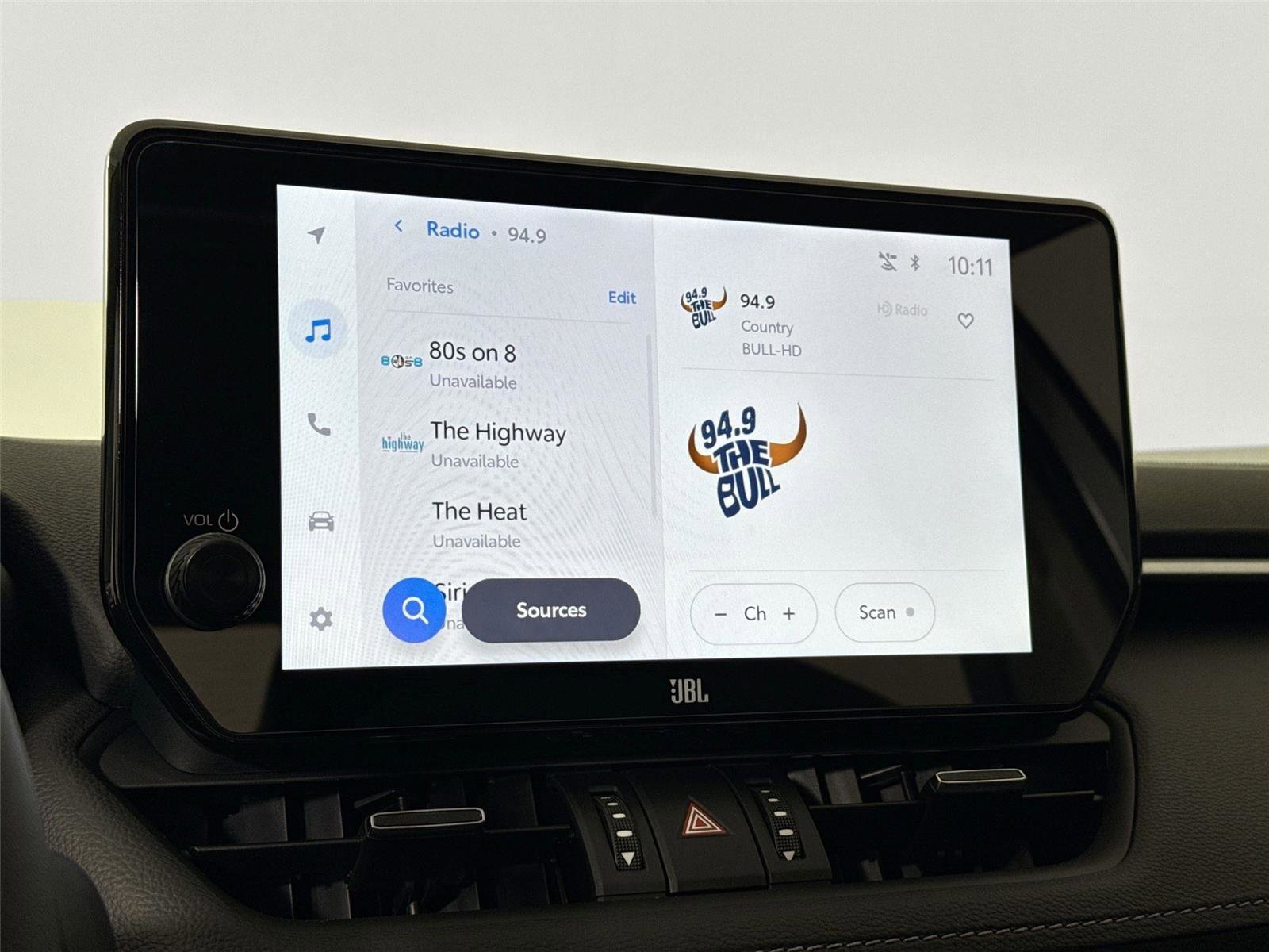 Used 2025 Toyota RAV4 XLE Premium image 23